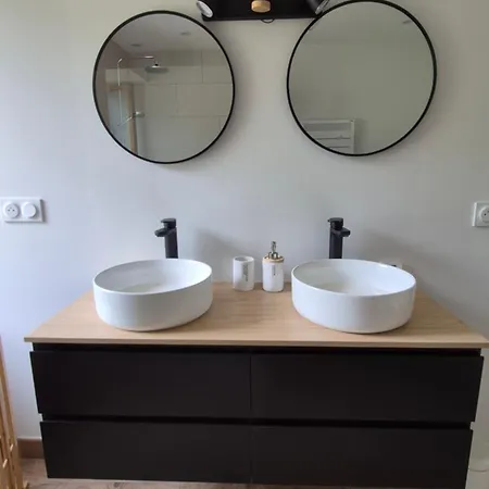 La Ferme Lazare - Maison Entierement Renovee بيت للعطل